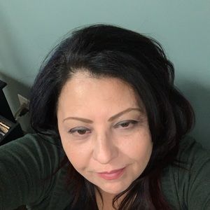 Meet your Posher, Deborah